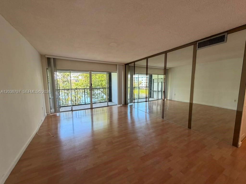 8775 Park Boulevard 318 Property Photo 2