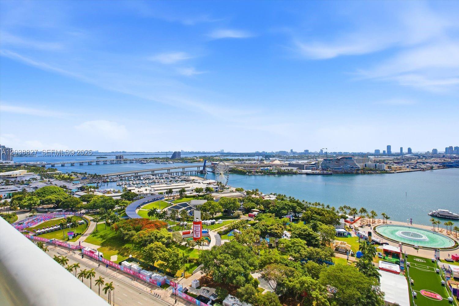 50 Biscayne Boulevard 2510 Property Photo 6