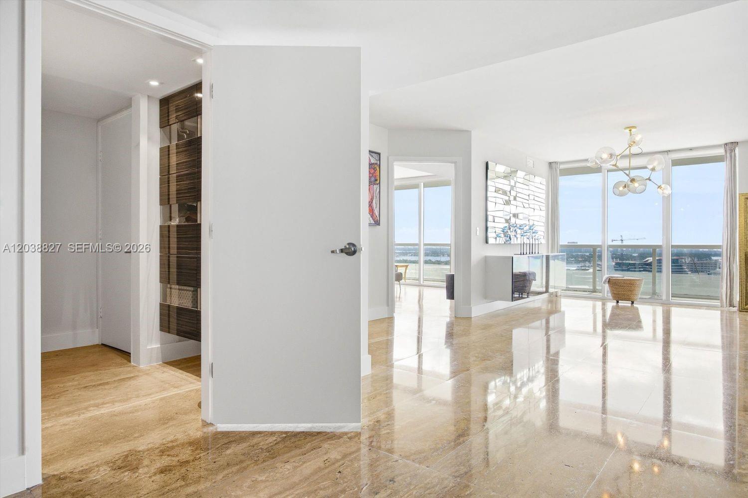 50 Biscayne Boulevard 2510 Property Photo 13