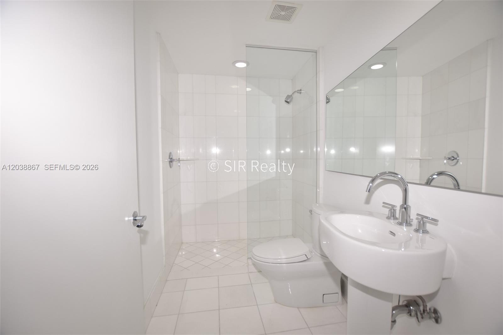 2950 Ne 188th Street 336 Property Photo 6
