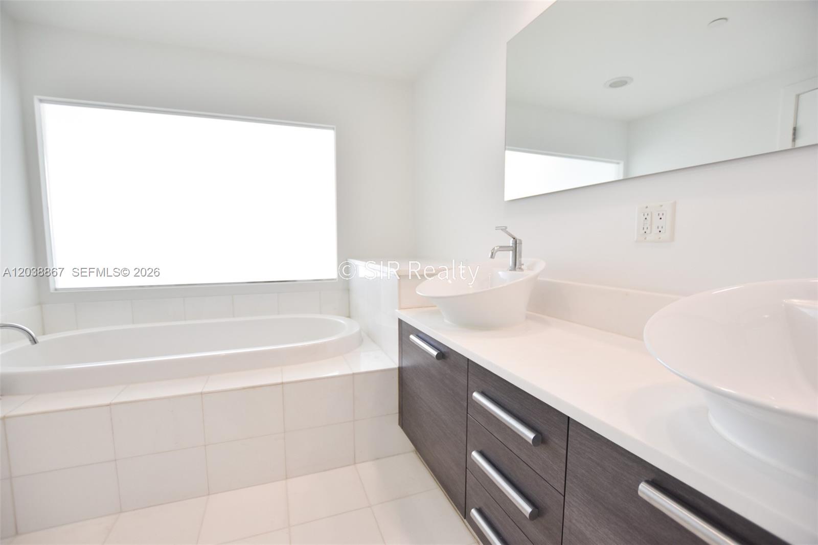2950 Ne 188th Street 336 Property Photo 17