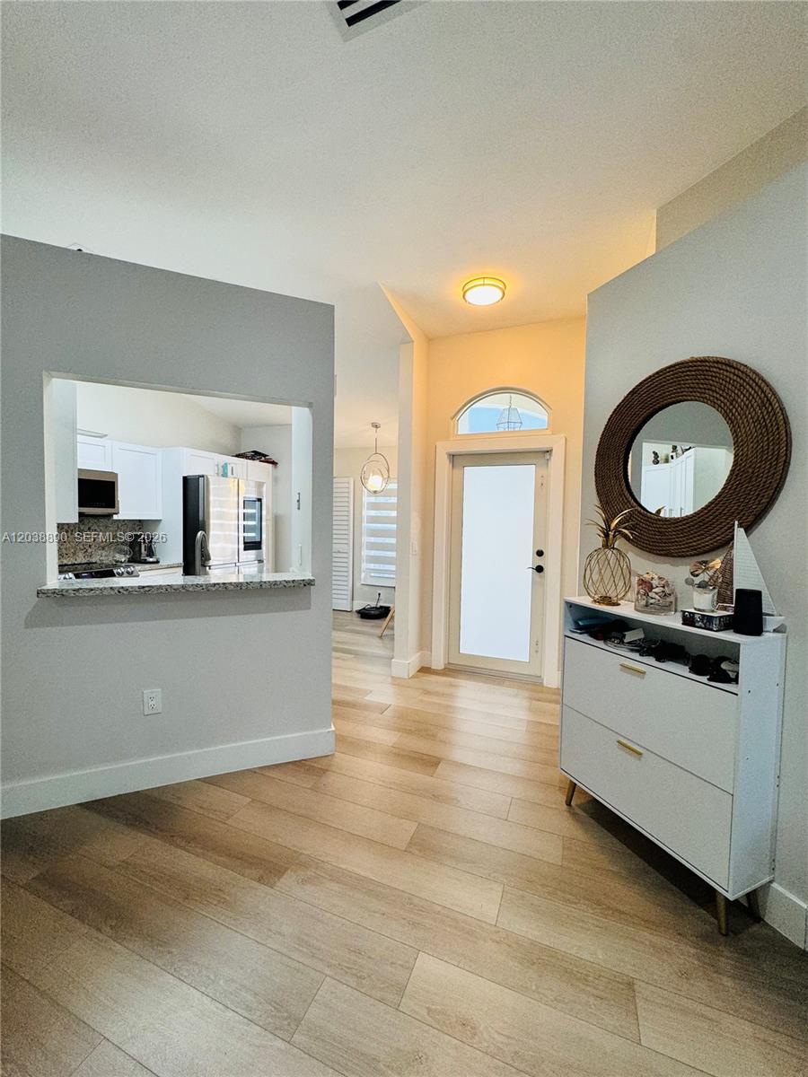 1480 Sweetbay Way Property Photo 7