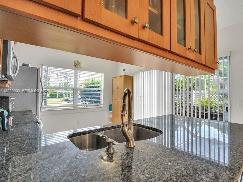 6403 Dryden Court Property Photo 8