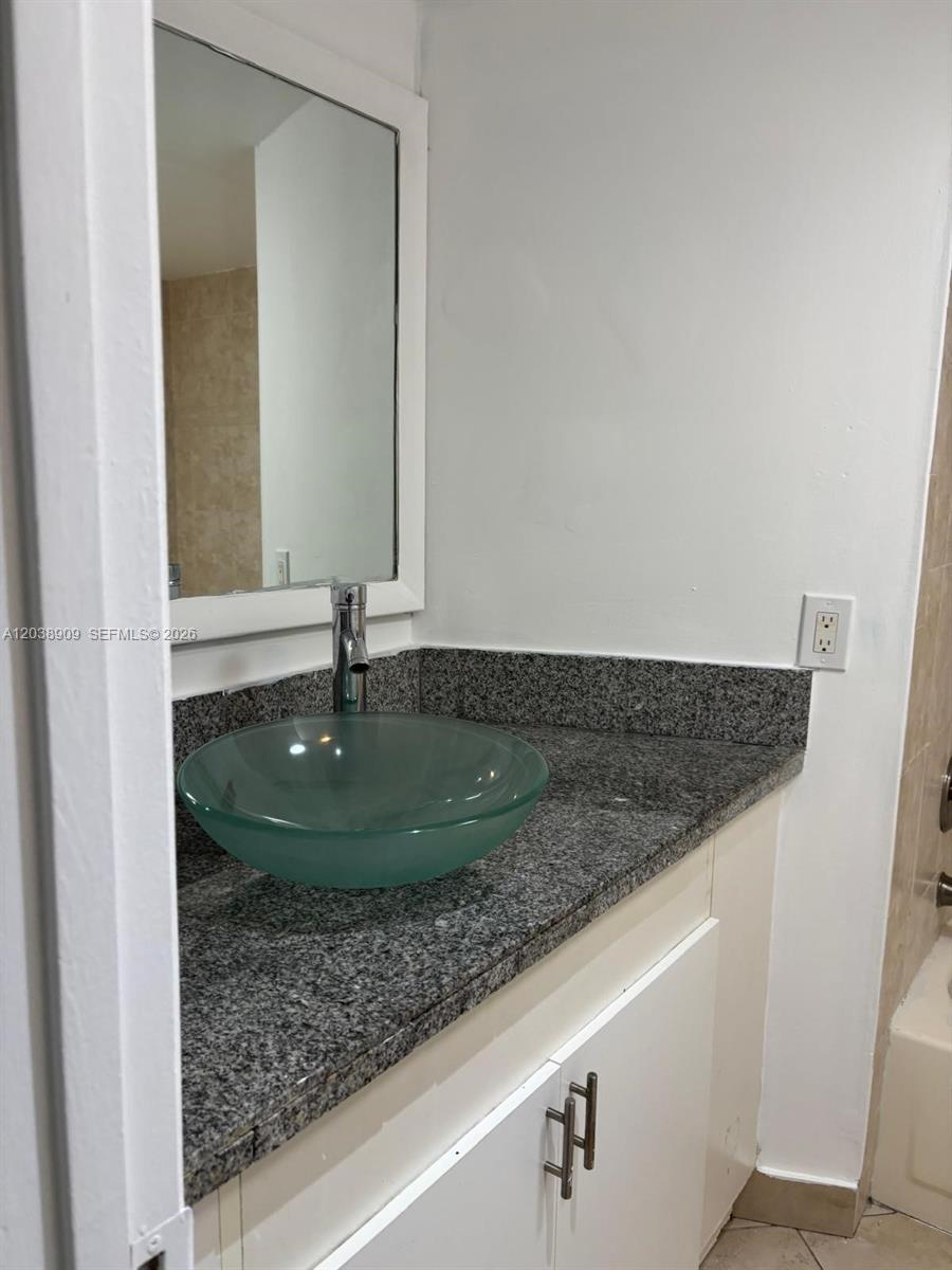 6276 Nw 186th Street 204 Property Photo 6