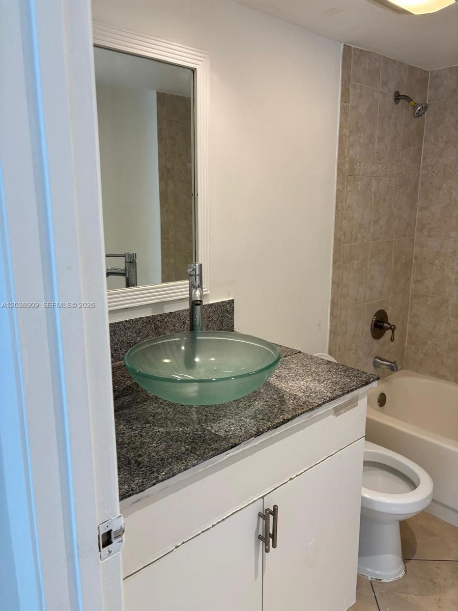 6276 Nw 186th Street 204 Property Photo 10