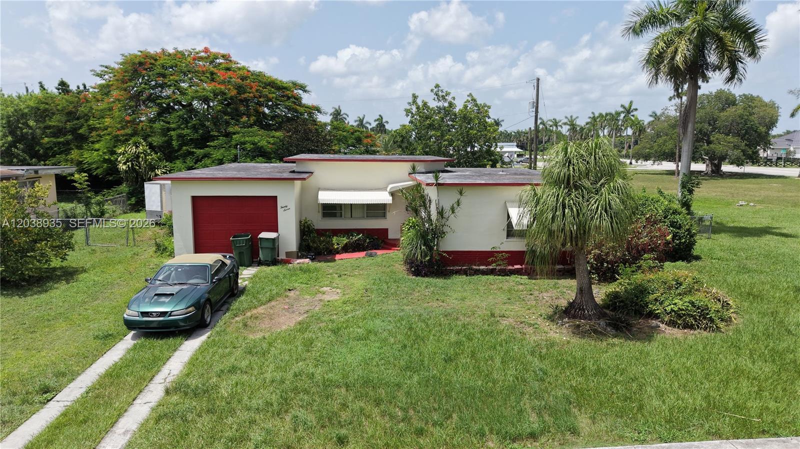 27 Nw 18th Street Property Photo 1