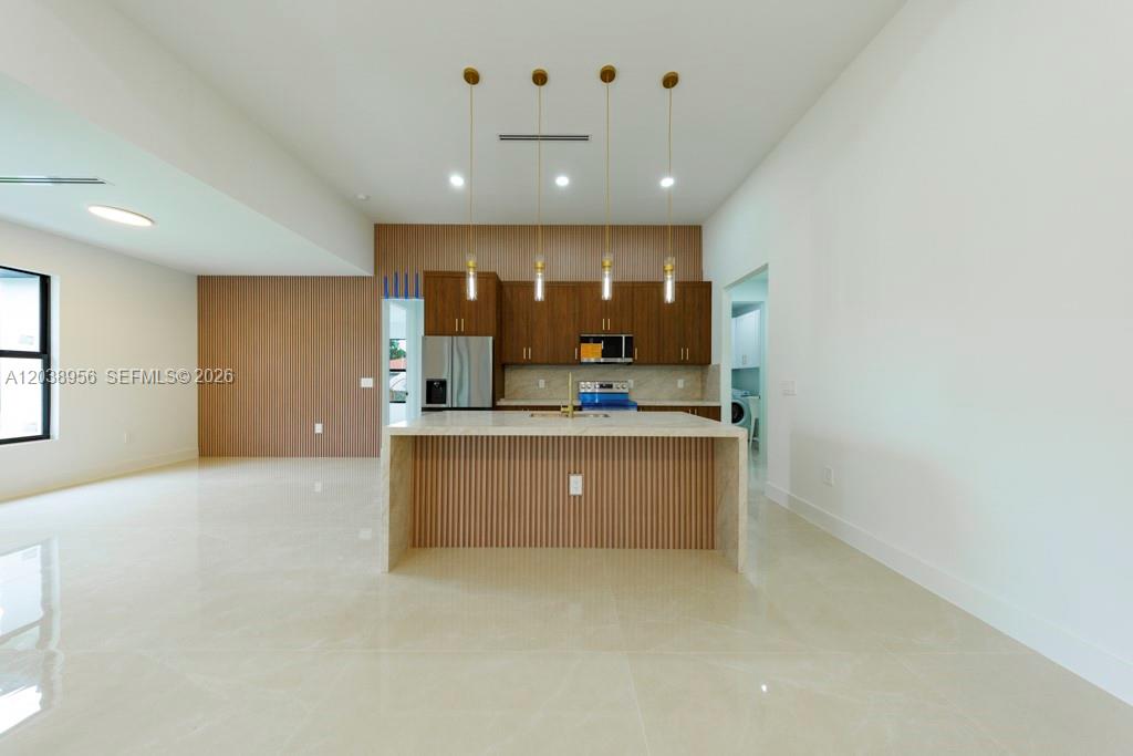 814 Calyton Avenue Property Photo 13