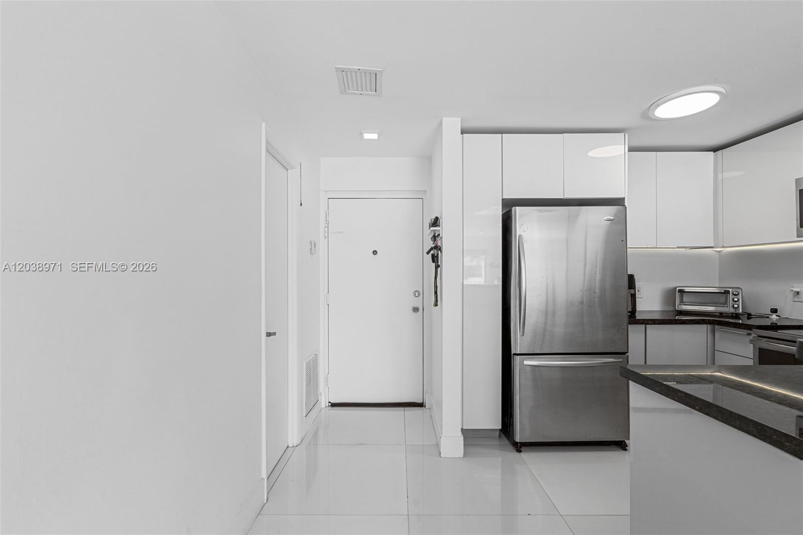 6545 Indian Creek Drive 306 Property Photo 5