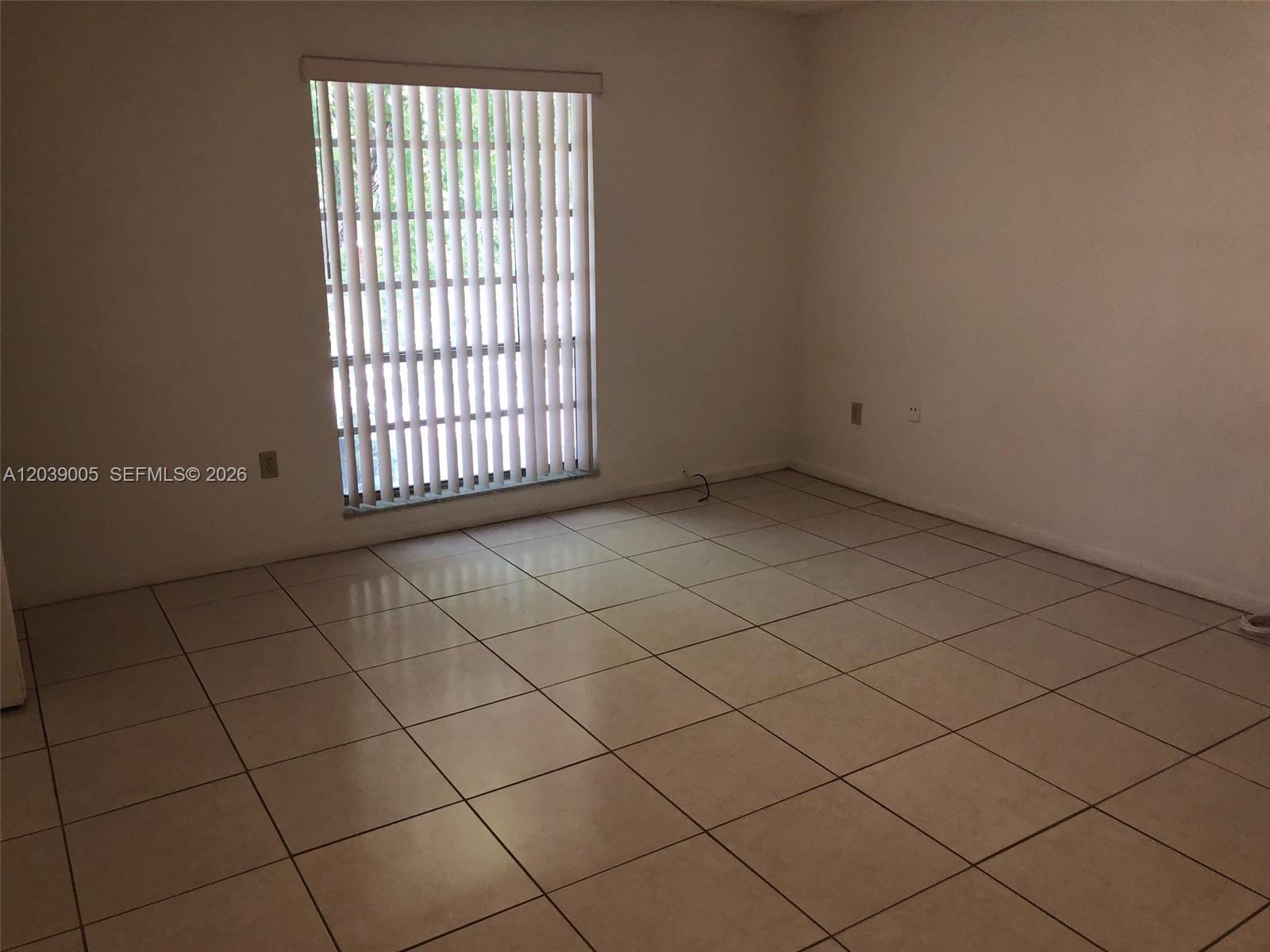 10808 N Kendall Drive Q-4 Property Photo 11