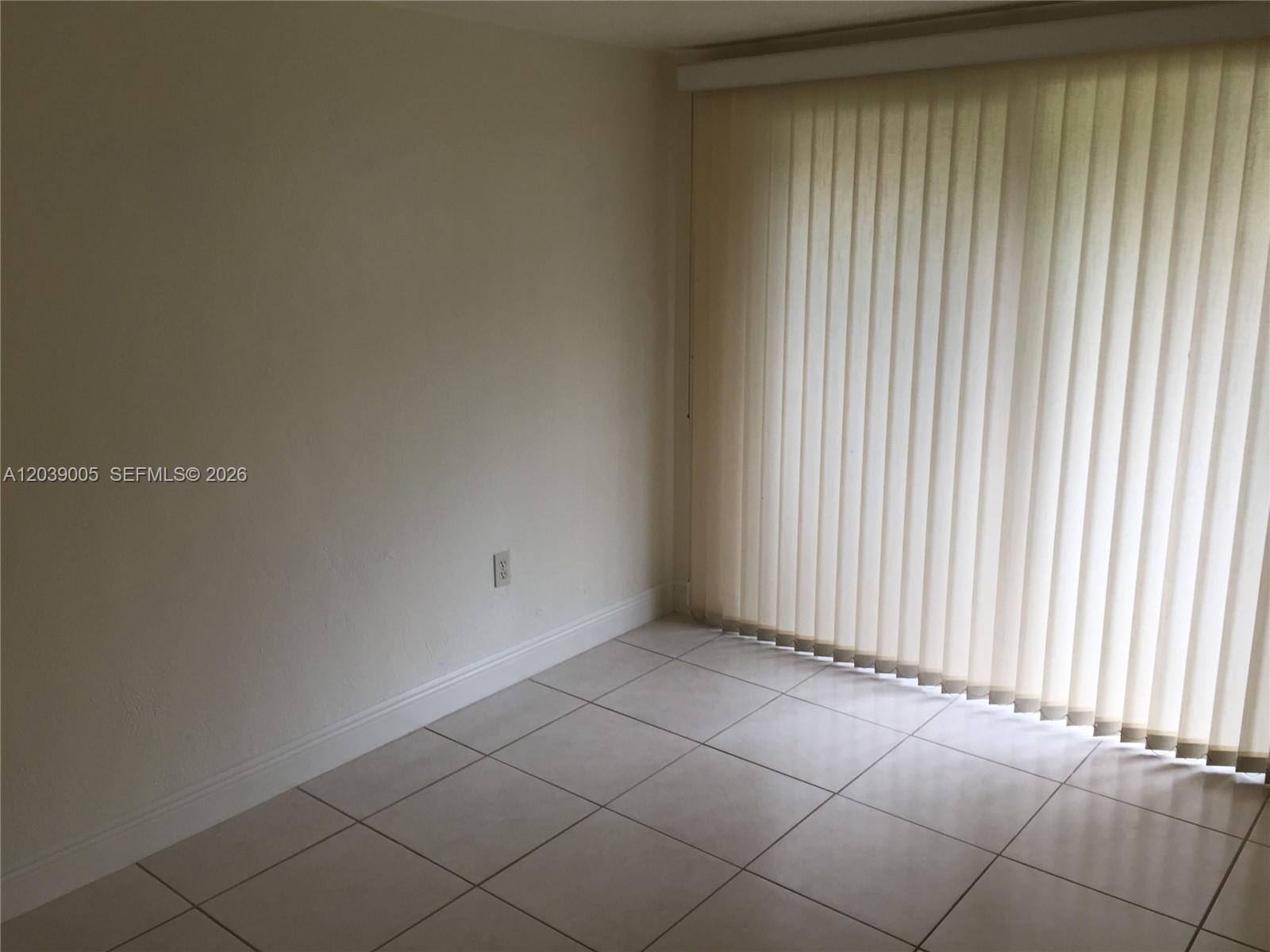 10808 N Kendall Drive Q-4 Property Photo 17