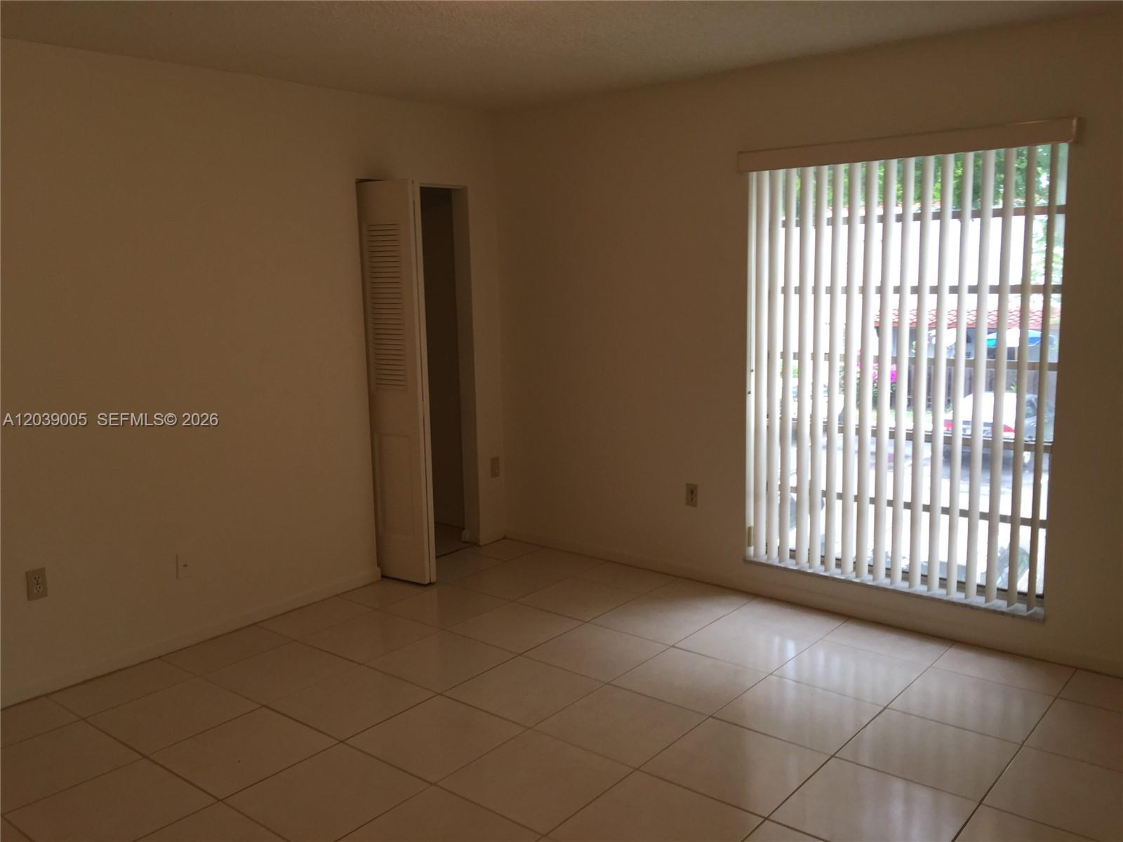 10808 N Kendall Drive Q-4 Property Photo 19