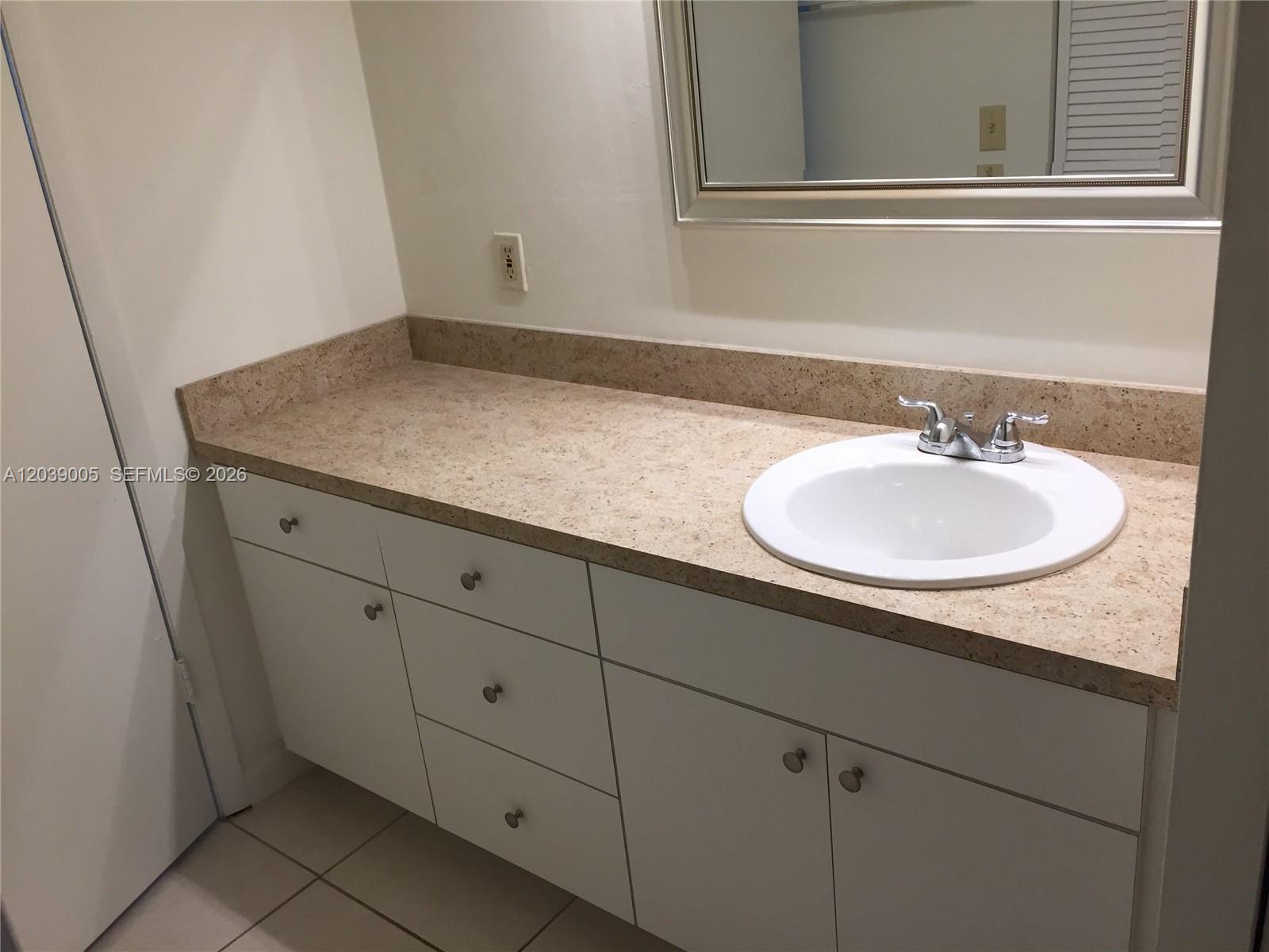 10808 N Kendall Drive Q-4 Property Photo 21
