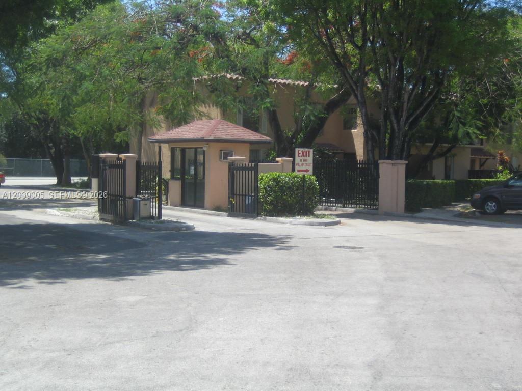 10808 N Kendall Drive Q-4 Property Photo 31