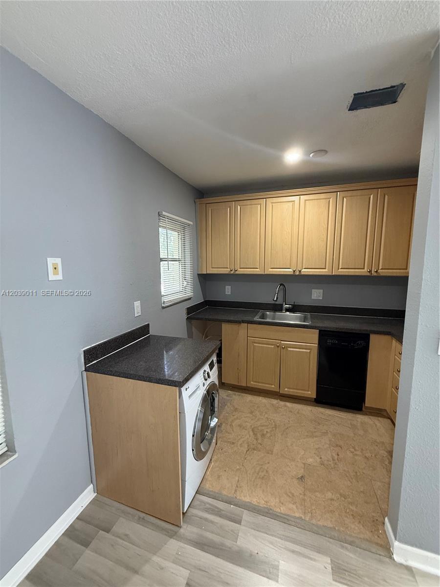426 Ne 77th St Road 4 Property Photo 8