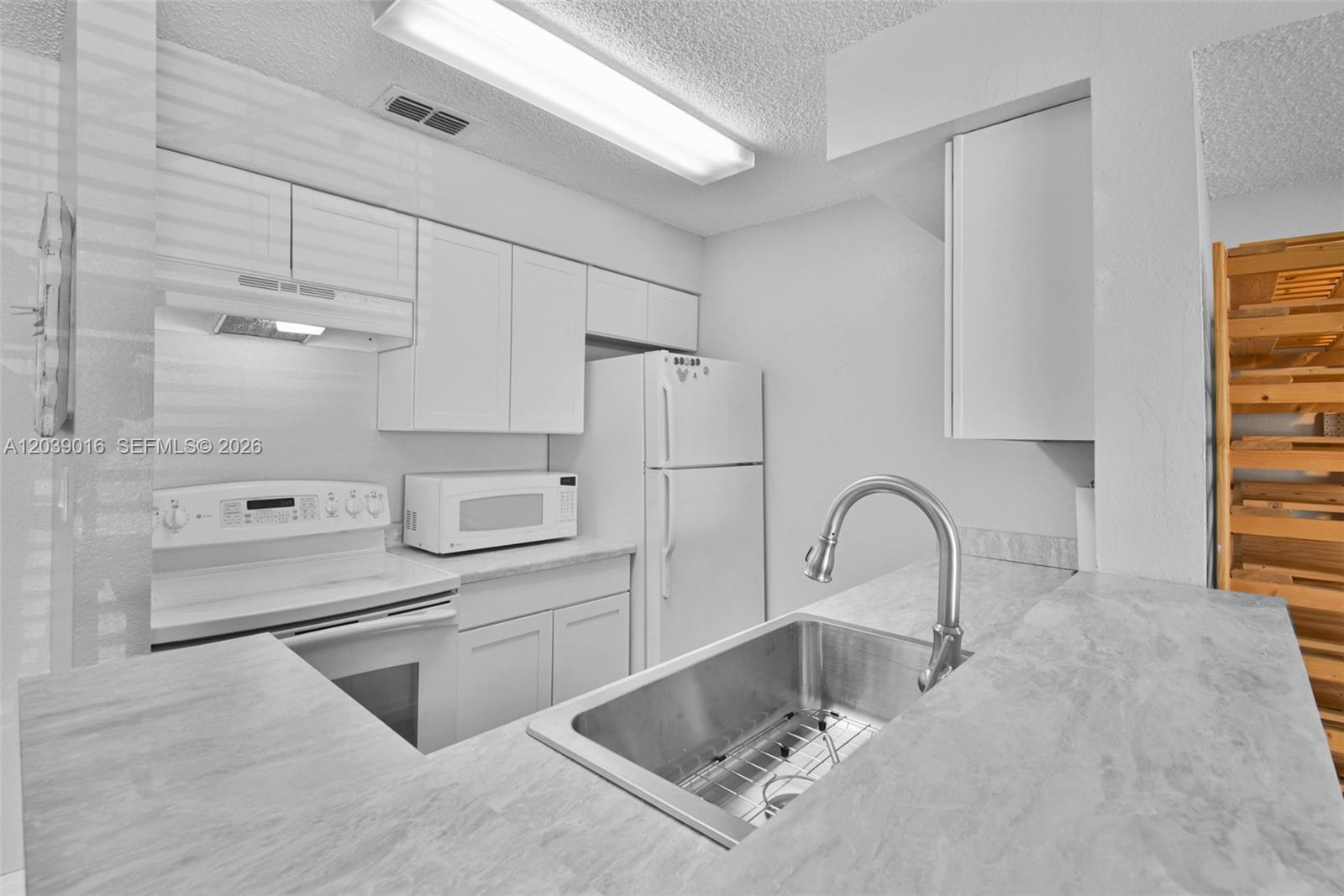 2866 S University Drive 5105 Property Photo 10