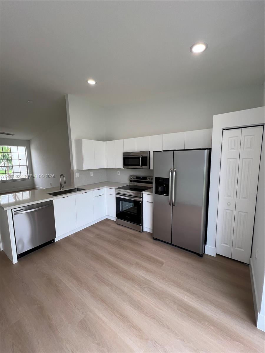 18739 Sw 28th Street Property Photo 8