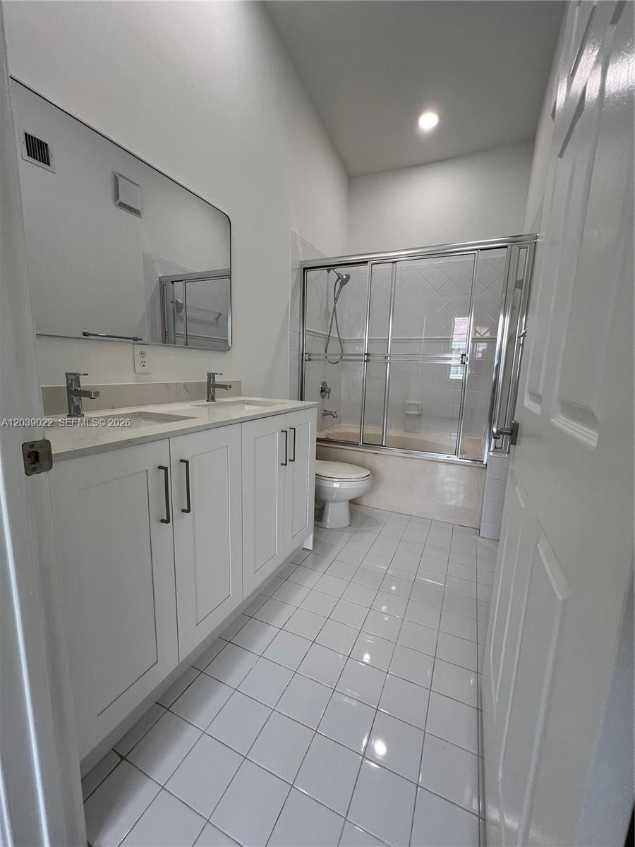 18739 Sw 28th Street Property Photo 23