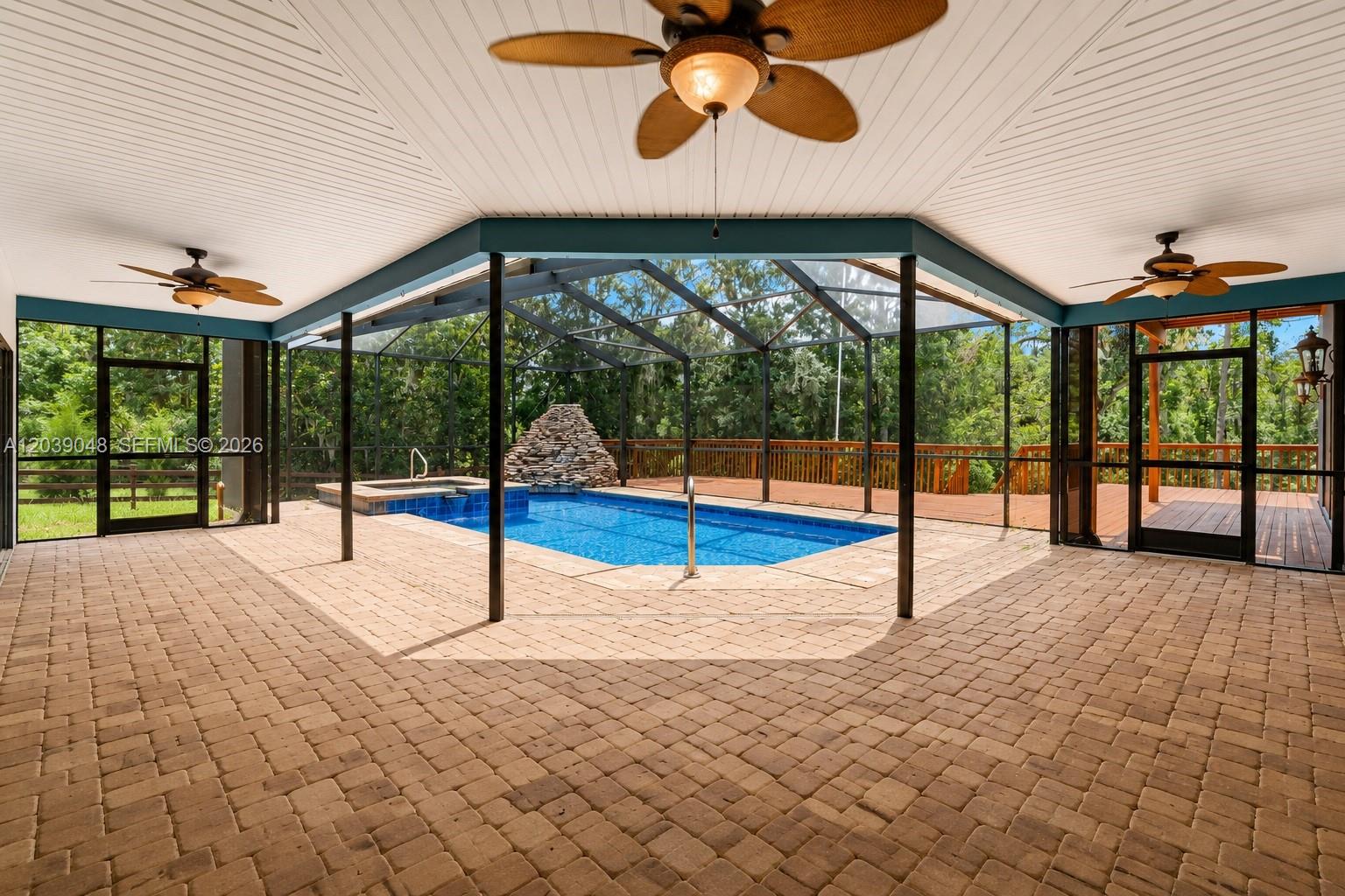 27255 Hickory Hill Property Photo 16