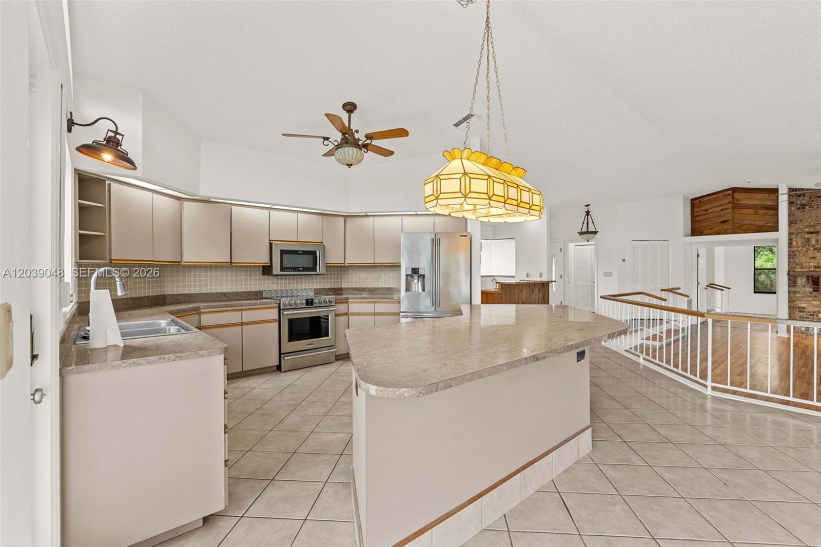 27255 Hickory Hill Property Photo 23