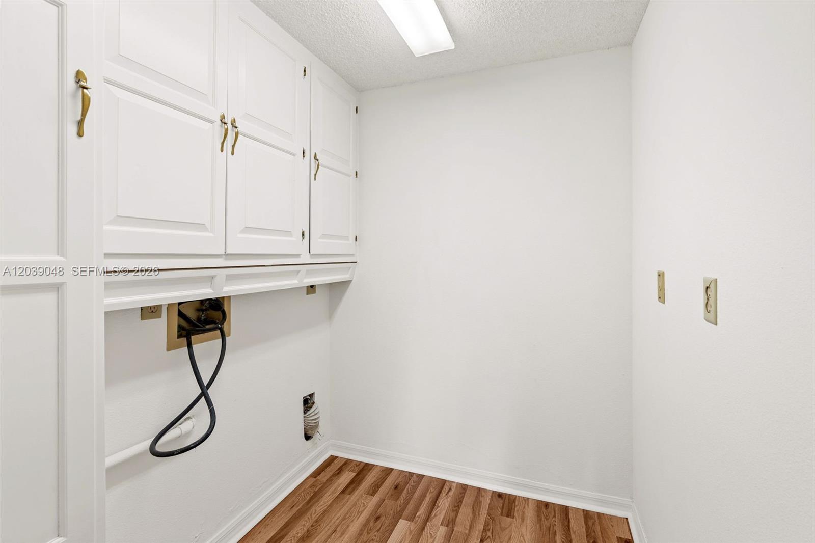 27255 Hickory Hill Property Photo 31