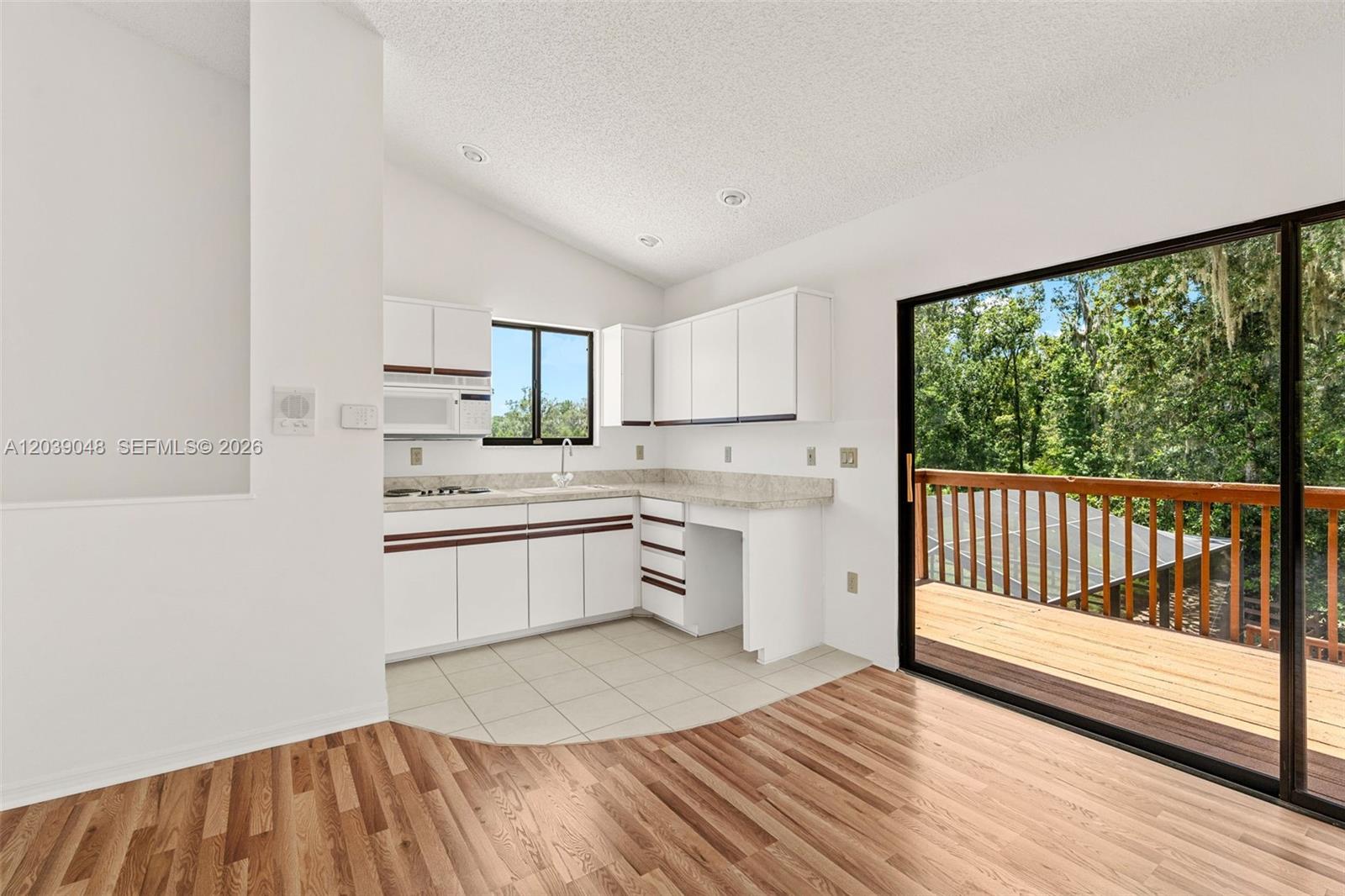 27255 Hickory Hill Property Photo 40