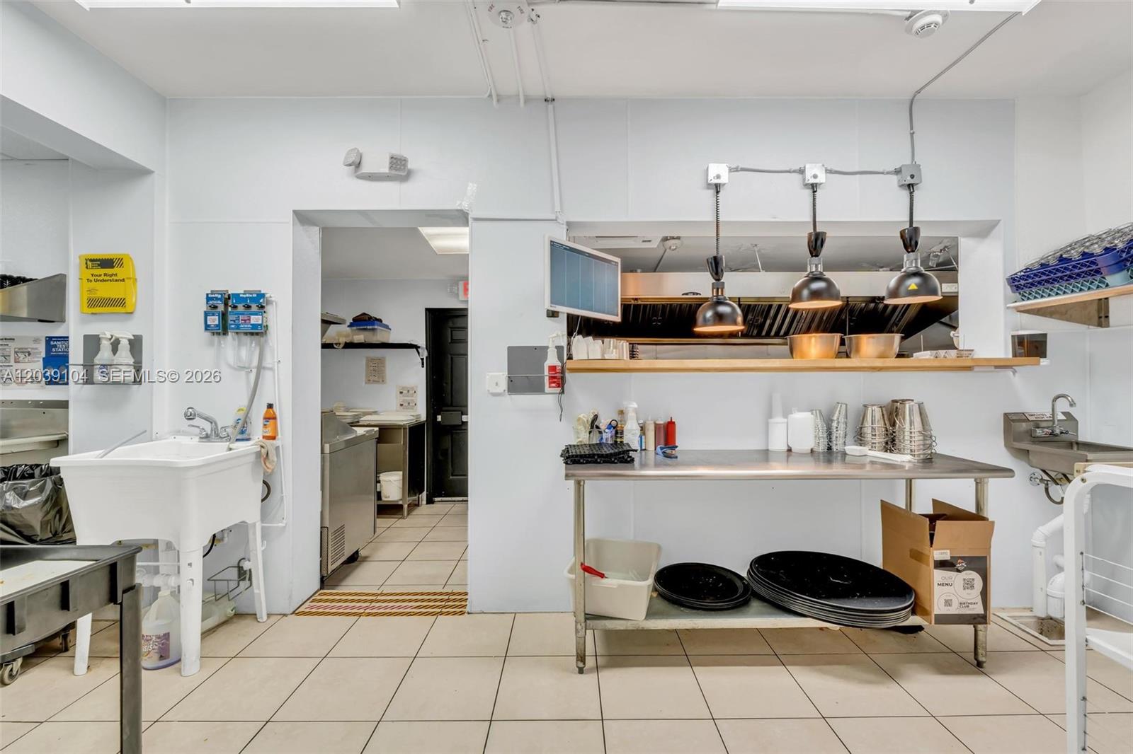 A12039104 Property Photo 38