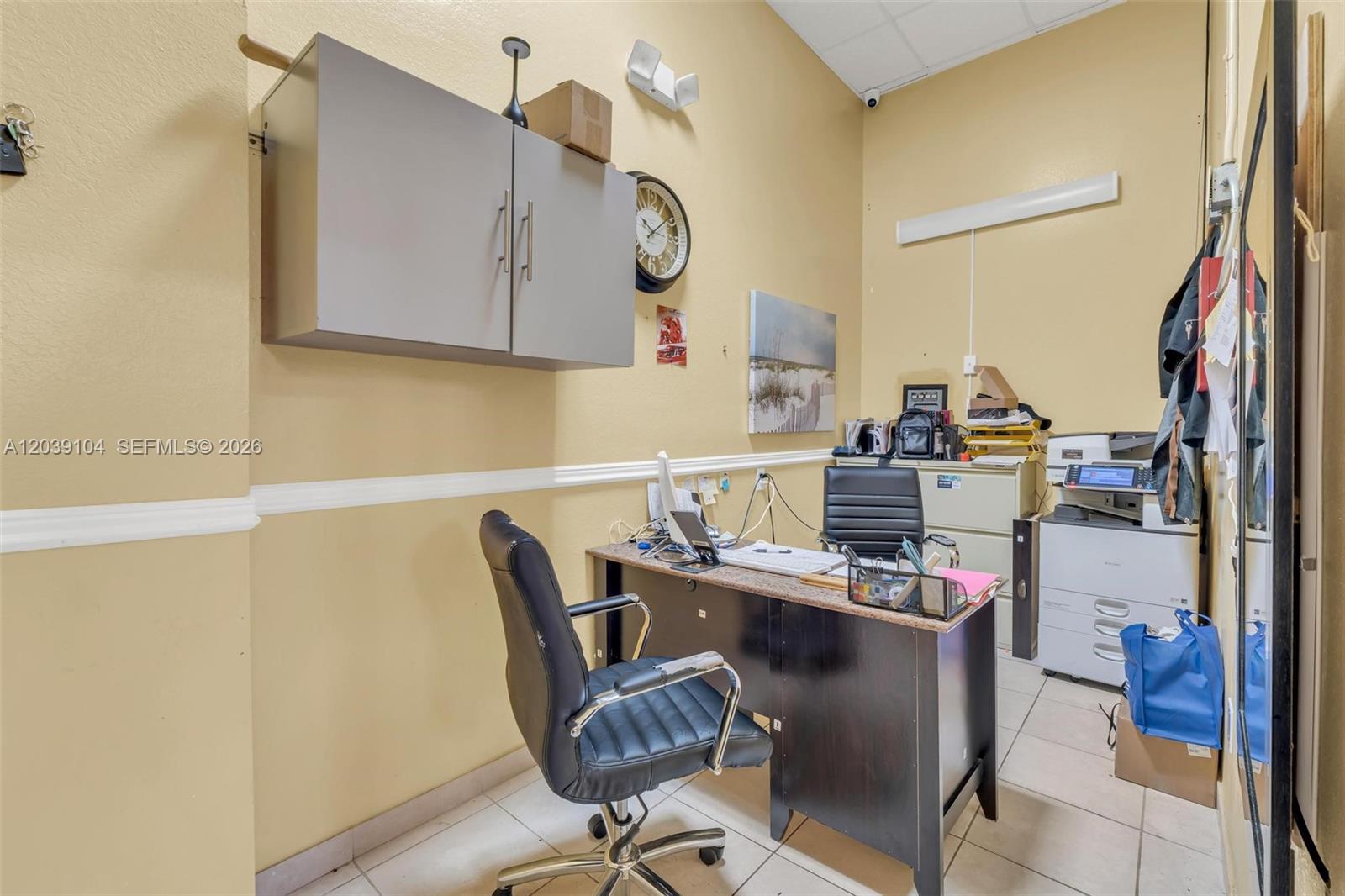 A12039104 Property Photo 41