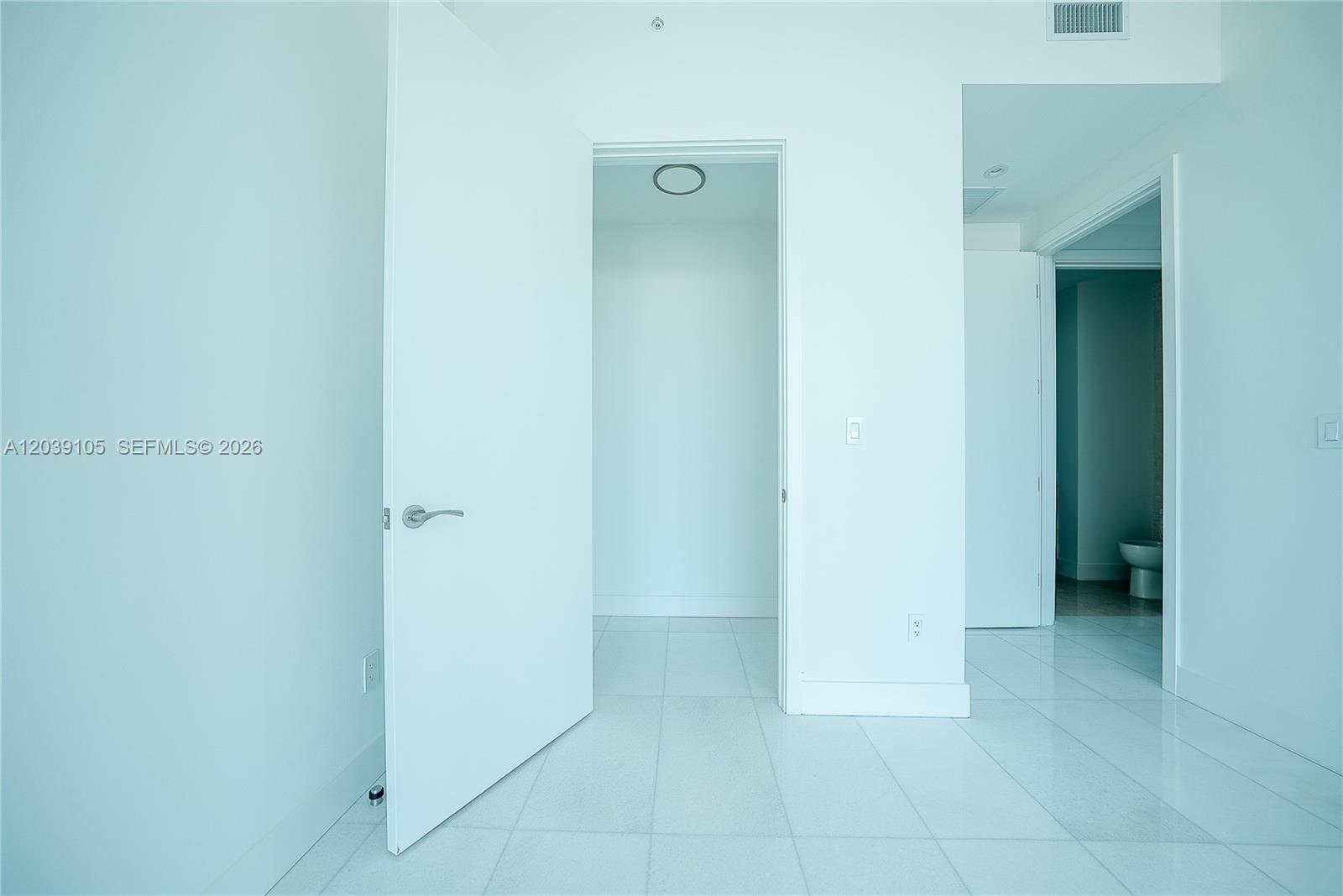 A12039105 Property Photo 5