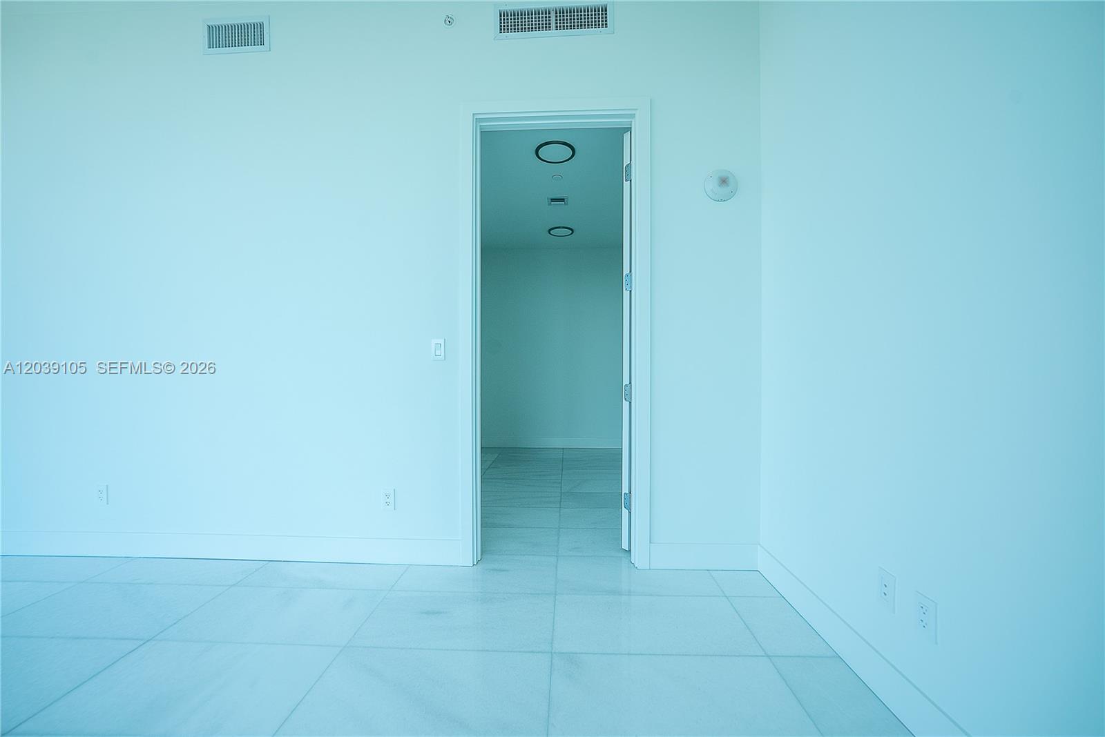 A12039105 Property Photo 12