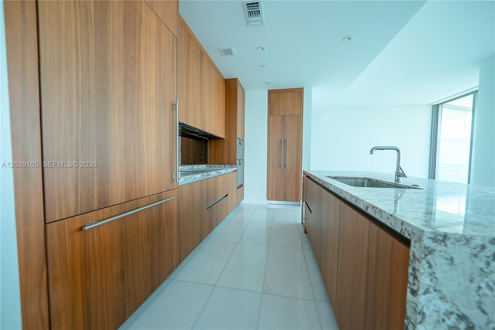 A12039105 Property Photo 17