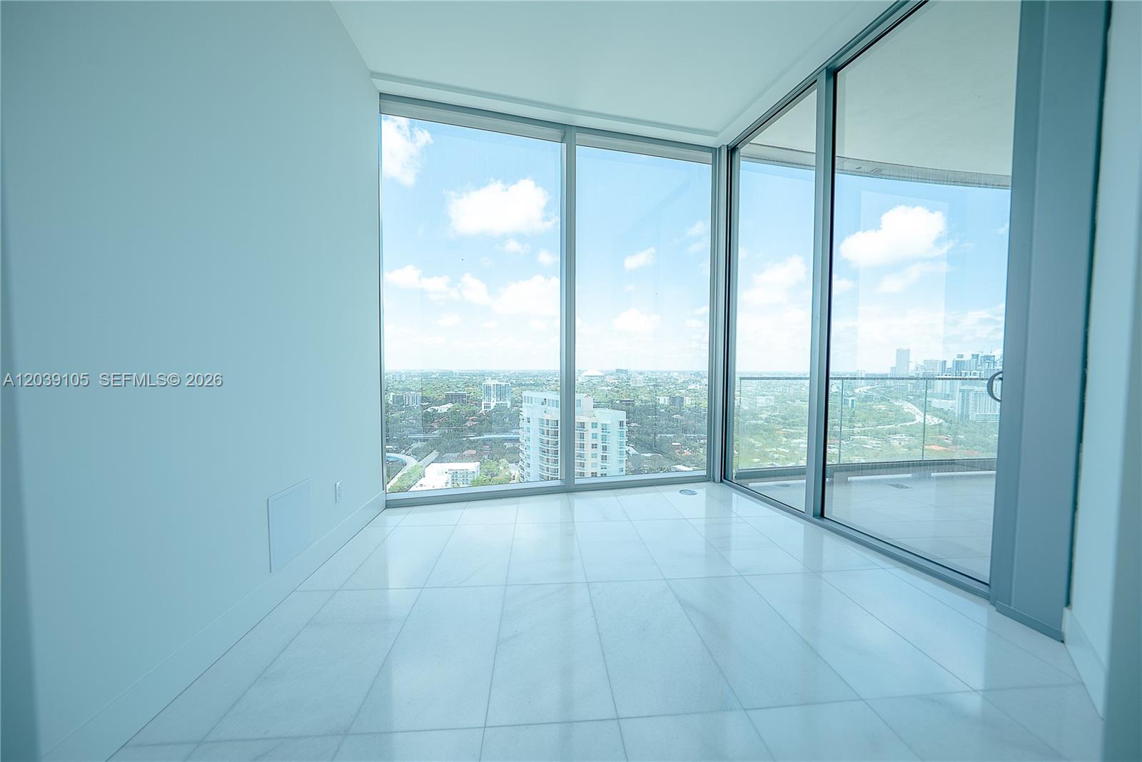 A12039105 Property Photo 18