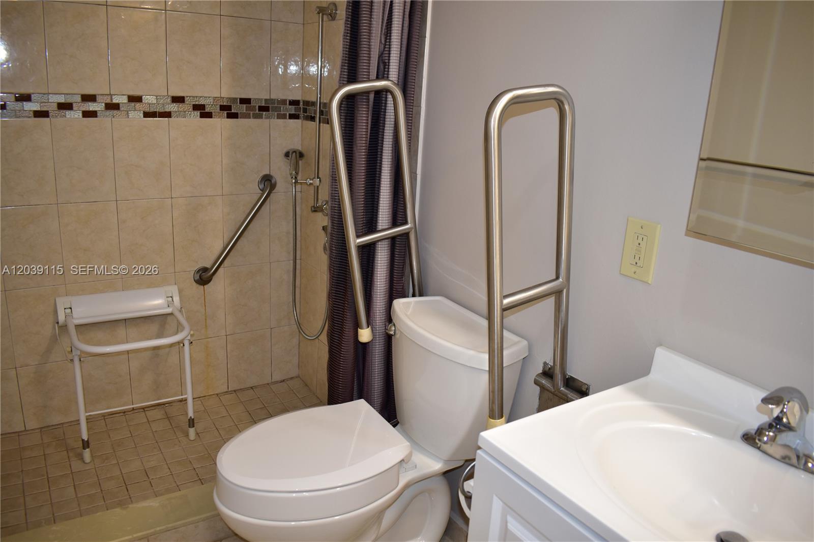 9300 Sunrise Lakes Boulevard 208 Property Photo 22