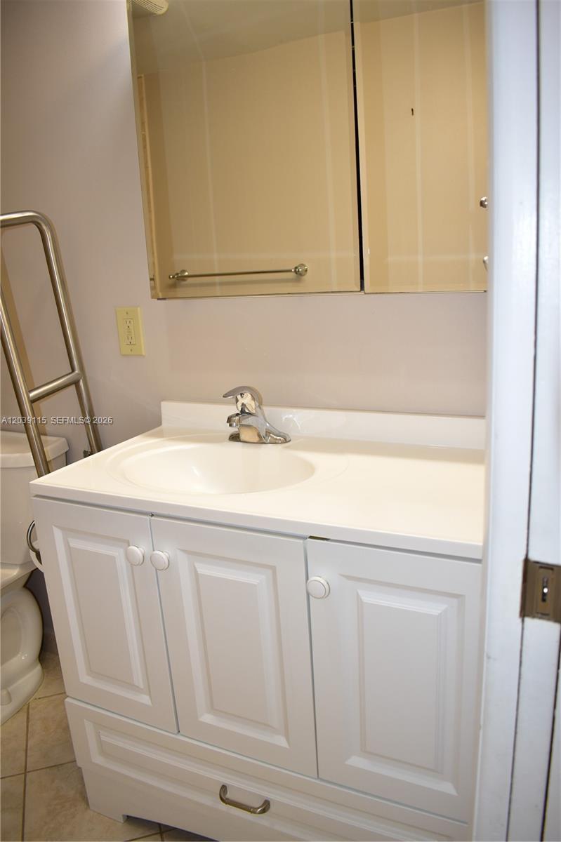 9300 Sunrise Lakes Boulevard 208 Property Photo 24