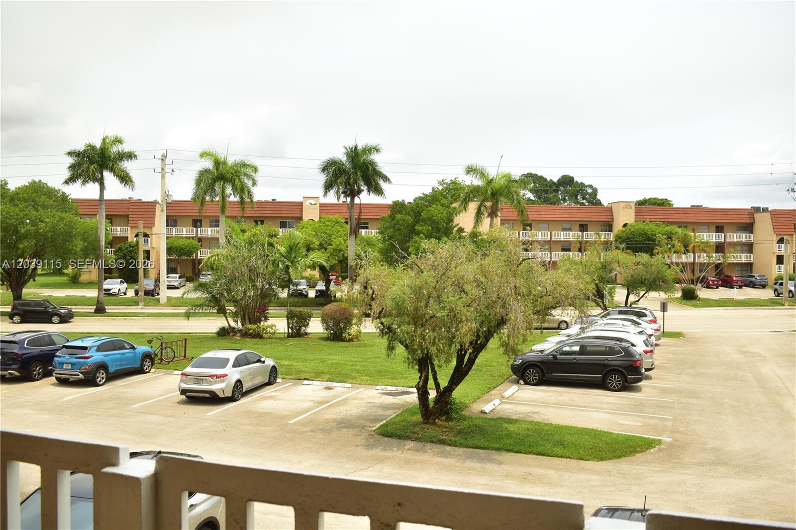 9300 Sunrise Lakes Boulevard 208 Property Photo 28
