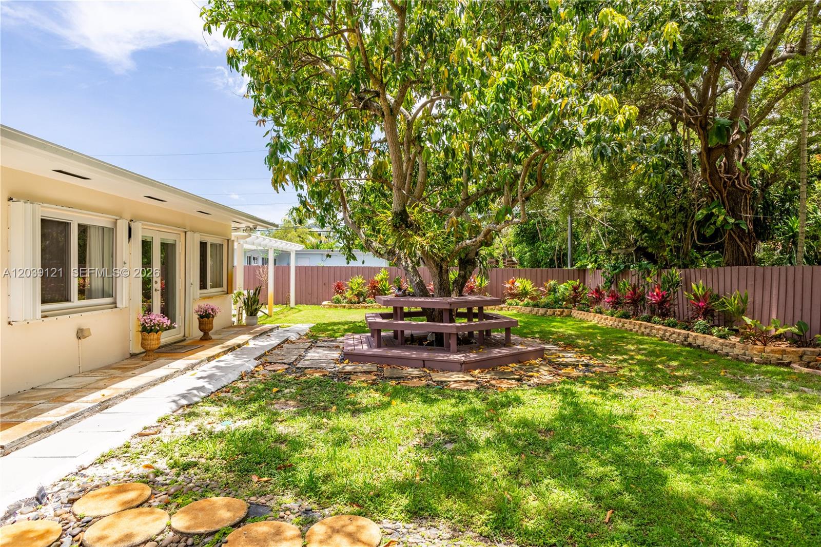A12039121 Property Photo 11
