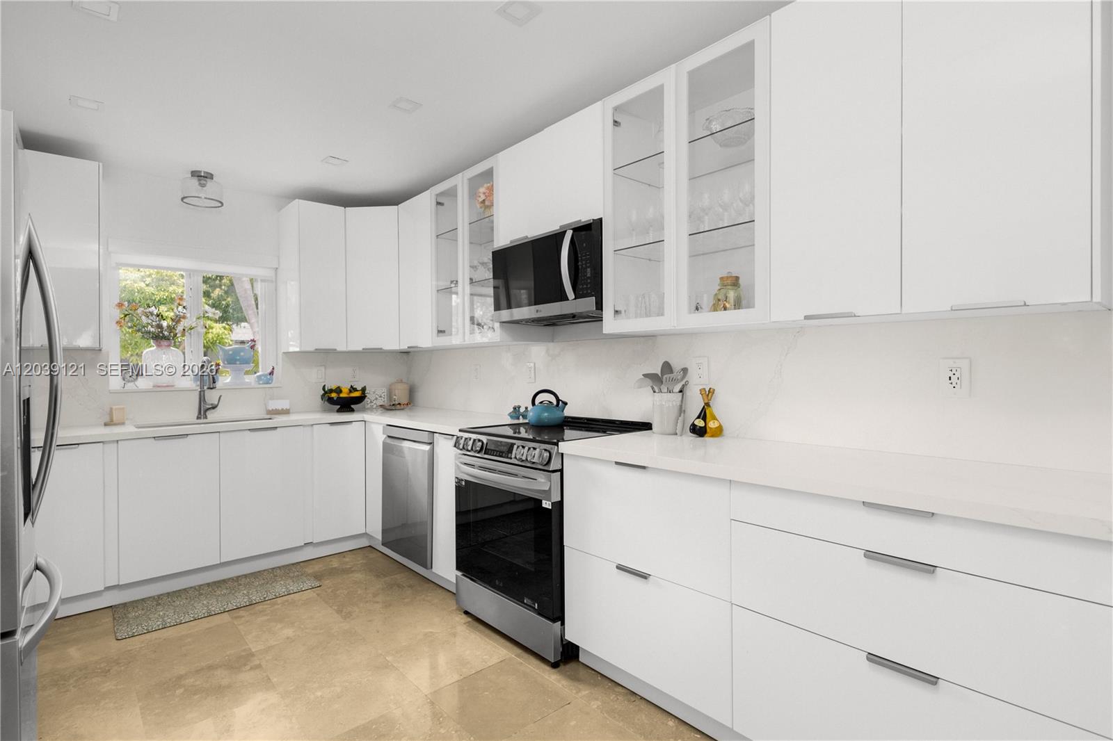 A12039121 Property Photo 14