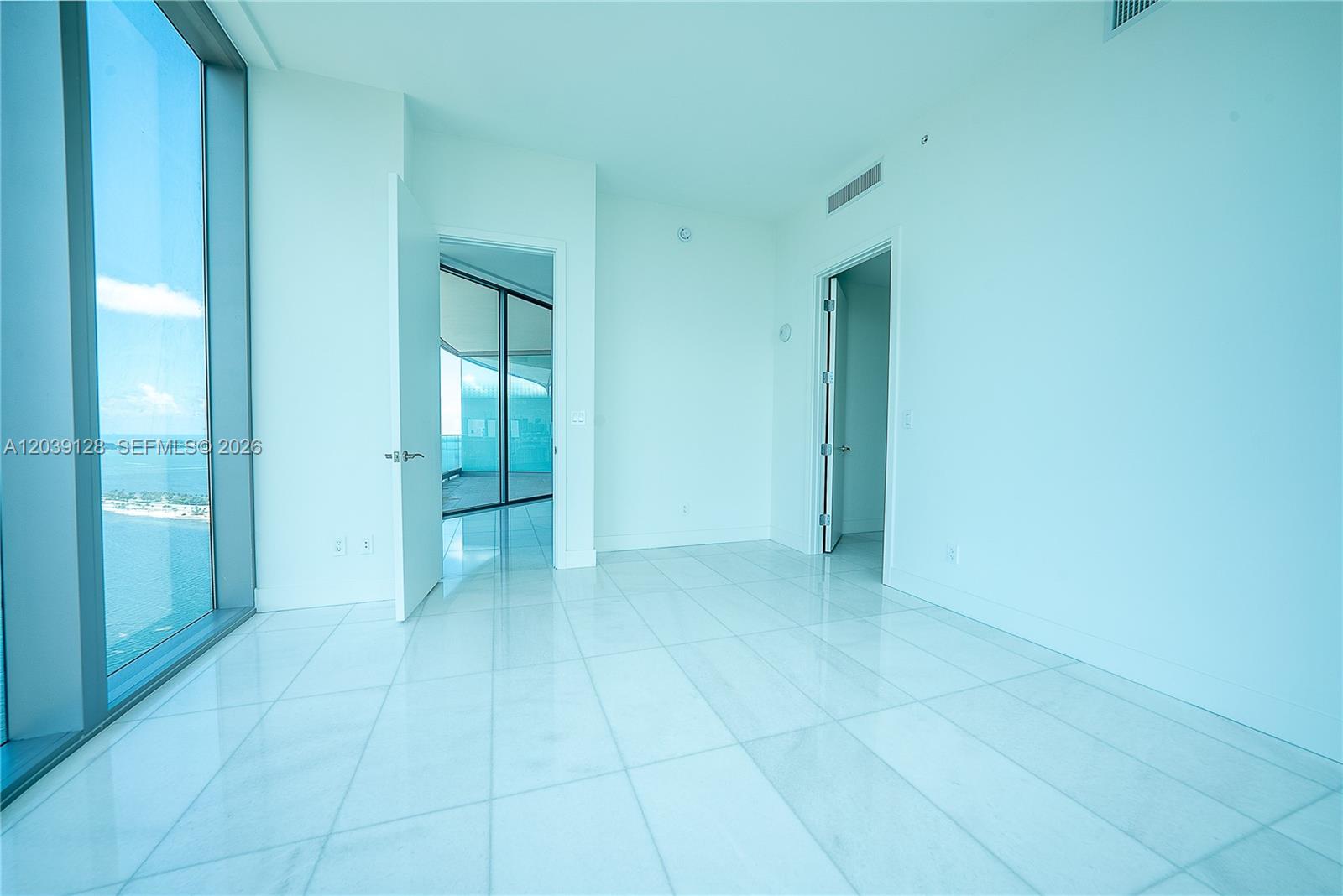 A12039128 Property Photo 7