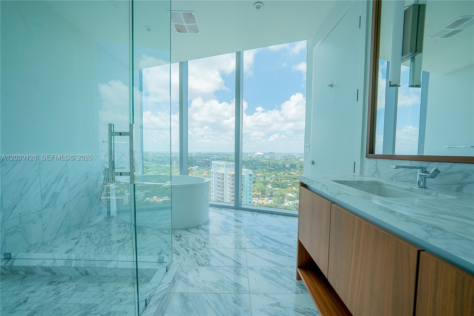 A12039128 Property Photo 11