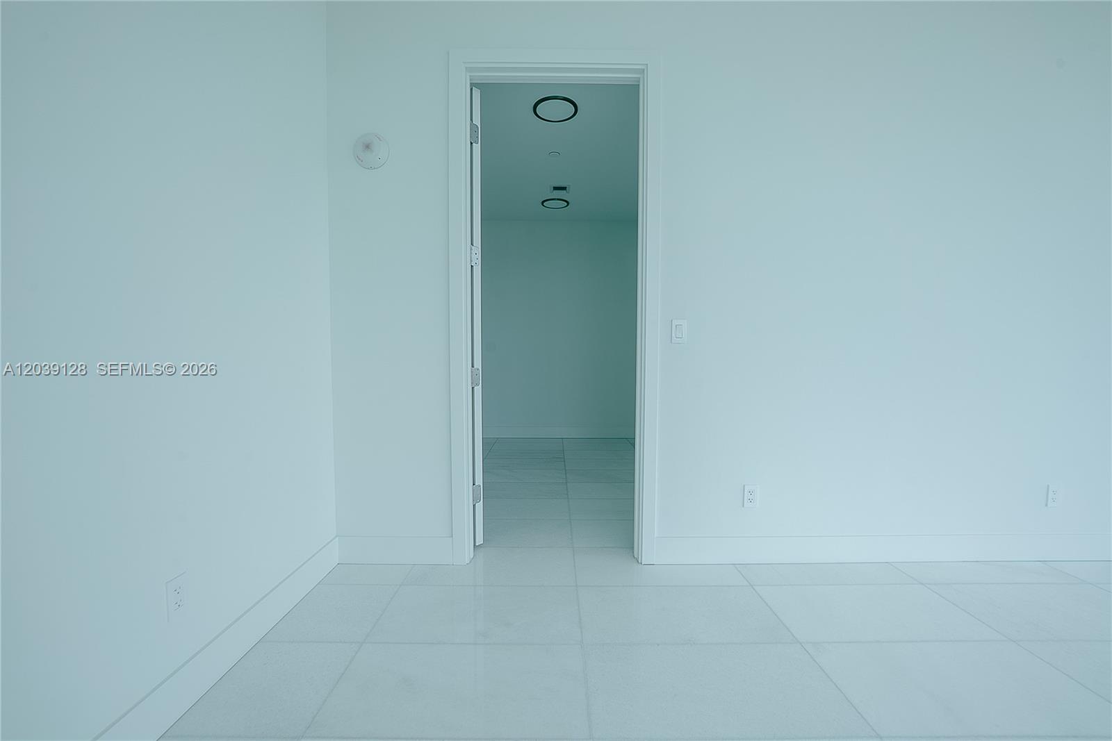 A12039128 Property Photo 12