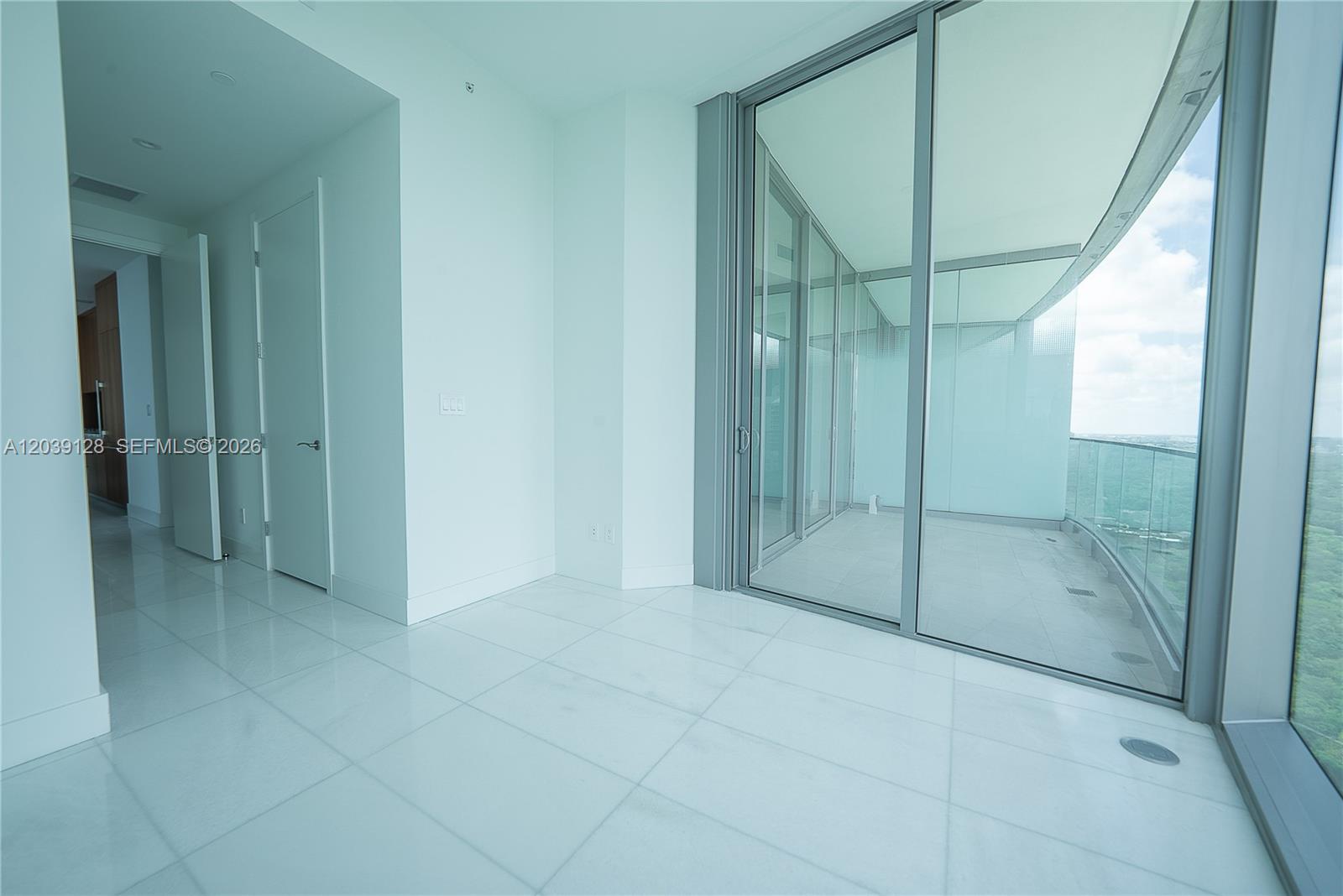 A12039128 Property Photo 18