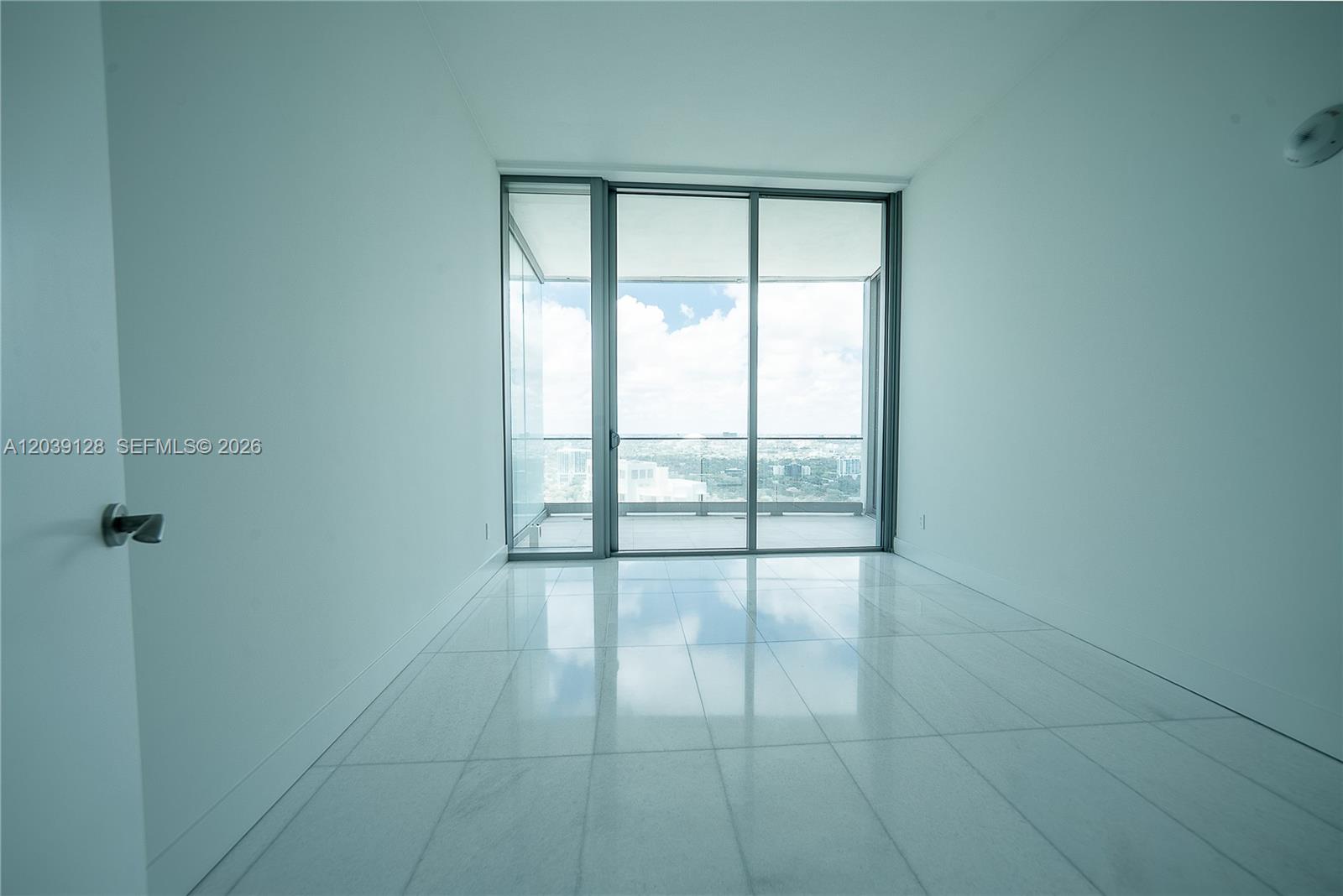 A12039128 Property Photo 23