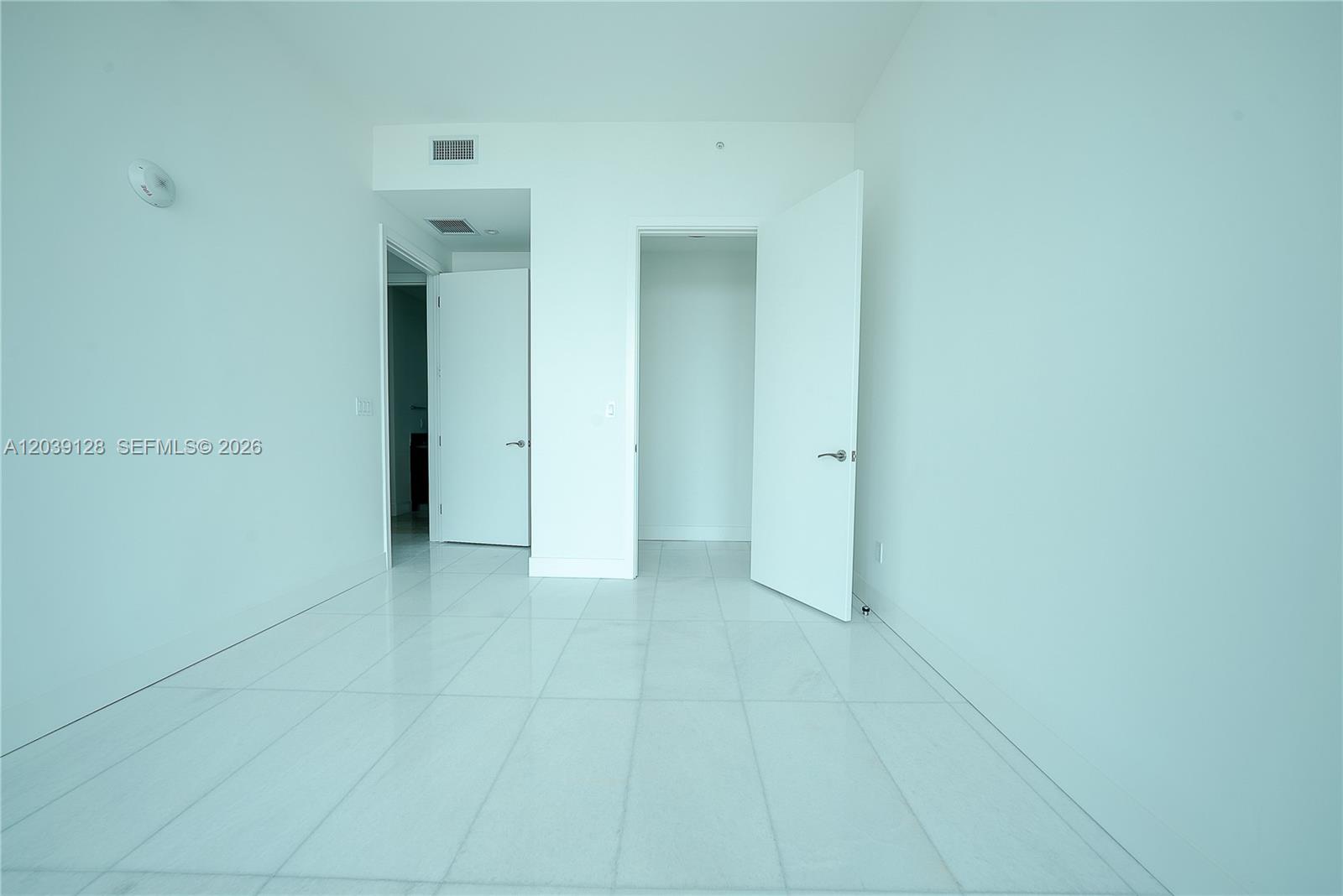 A12039128 Property Photo 24