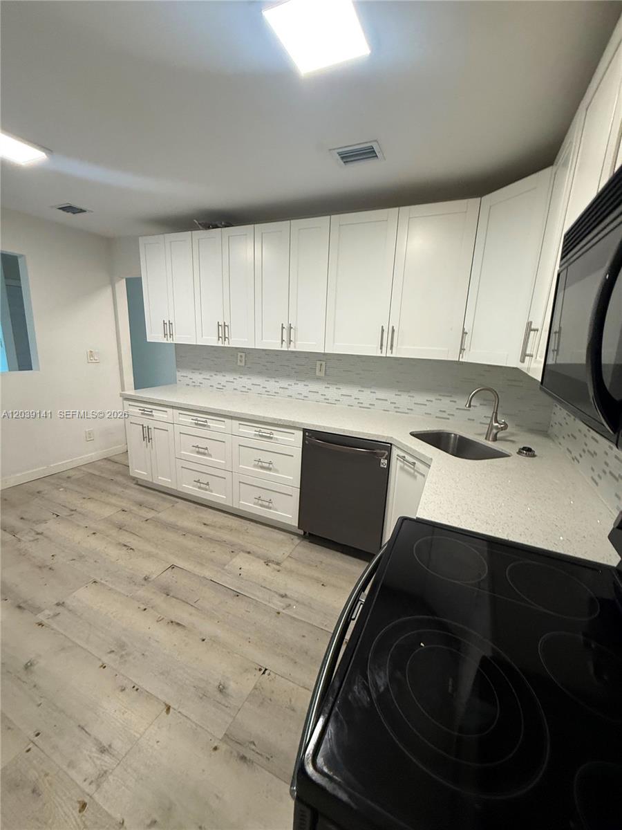 A12039141 Property Photo 6