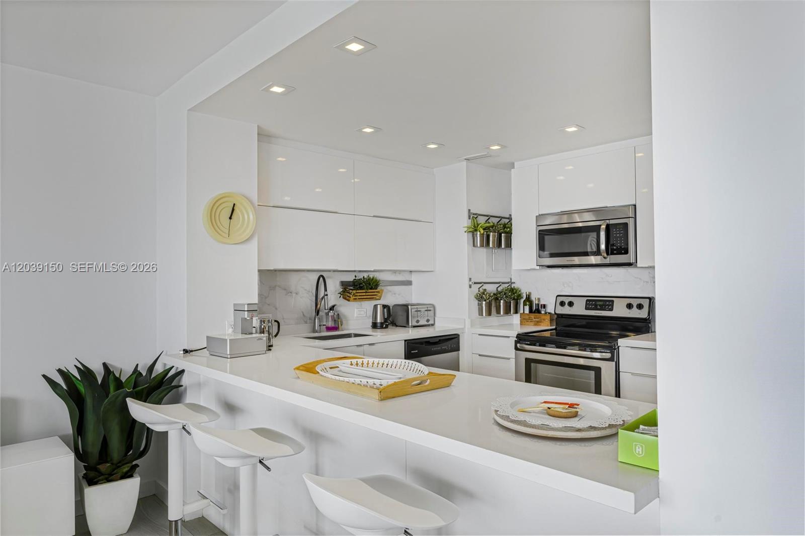 11111 Biscayne Boulevard 8c Property Photo 6