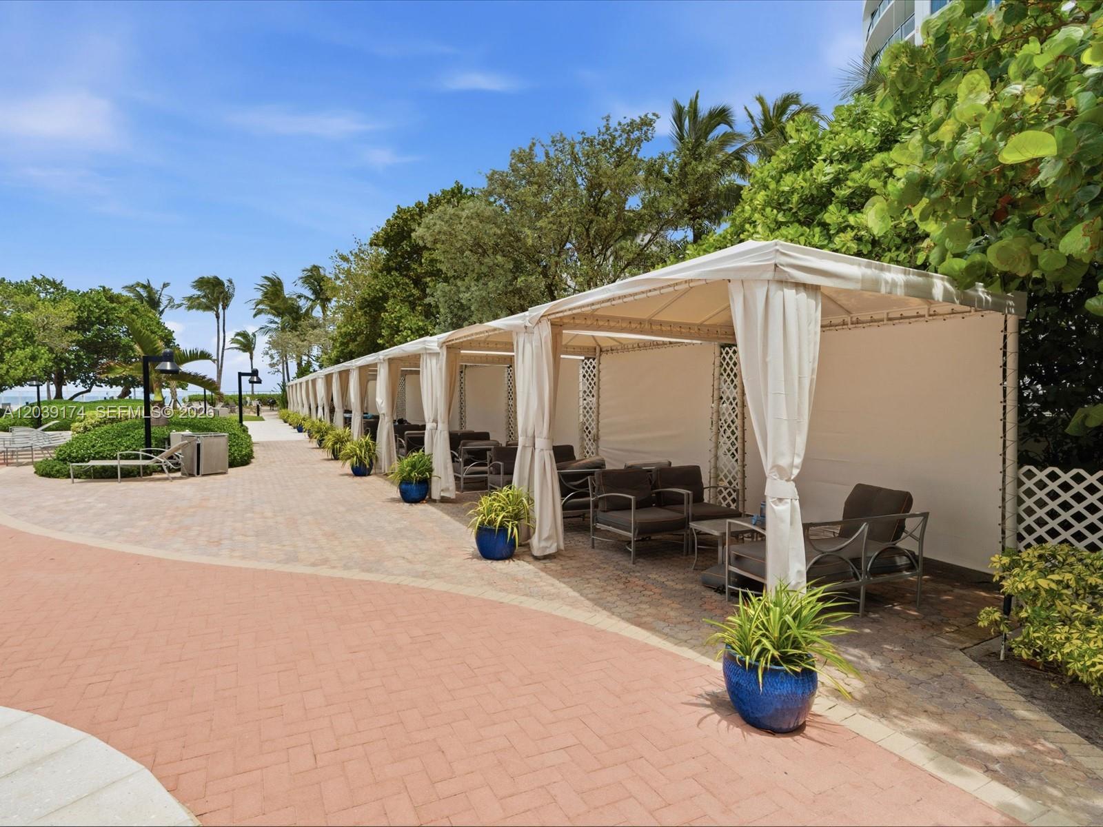 3000 S Ocean Drive 718 Property Photo 10