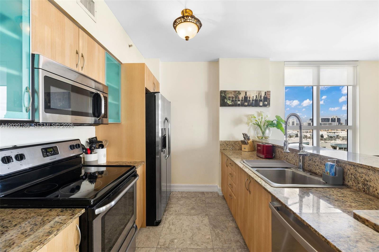 17555 Atlantic Boulevard 708 Property Photo 8