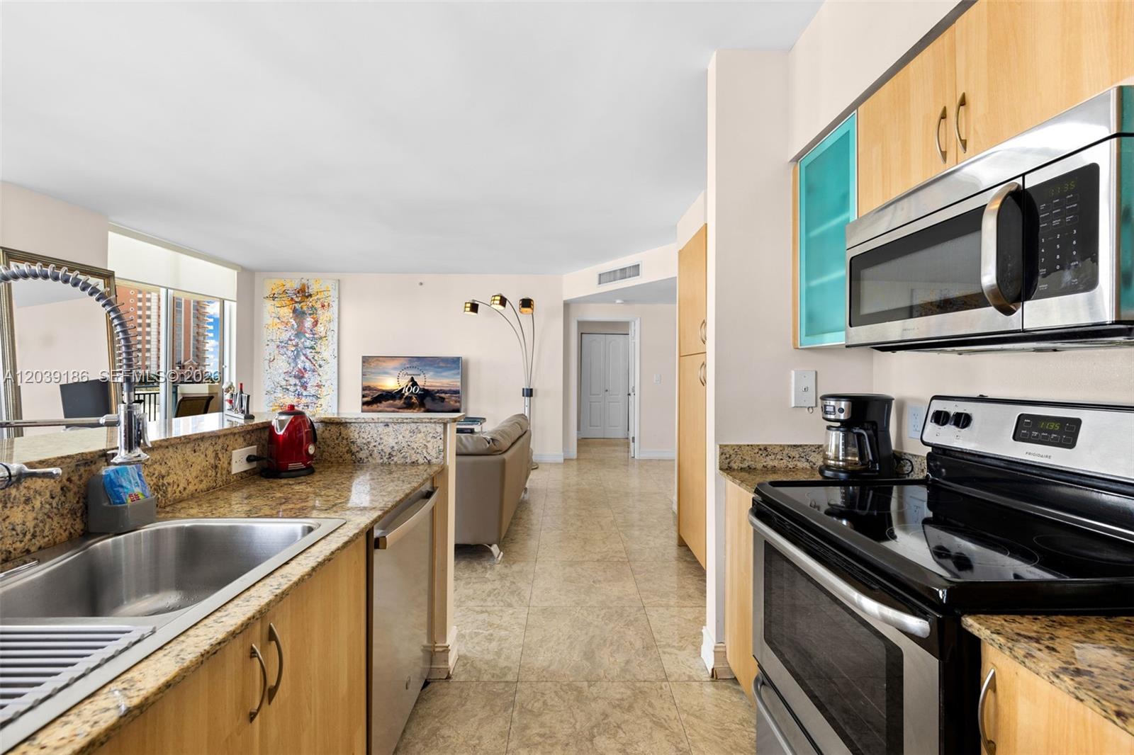 17555 Atlantic Boulevard 708 Property Photo 11