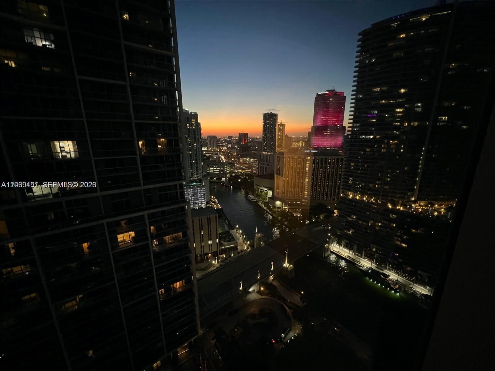 475 Brickell Avenue 3113 Property Photo 12