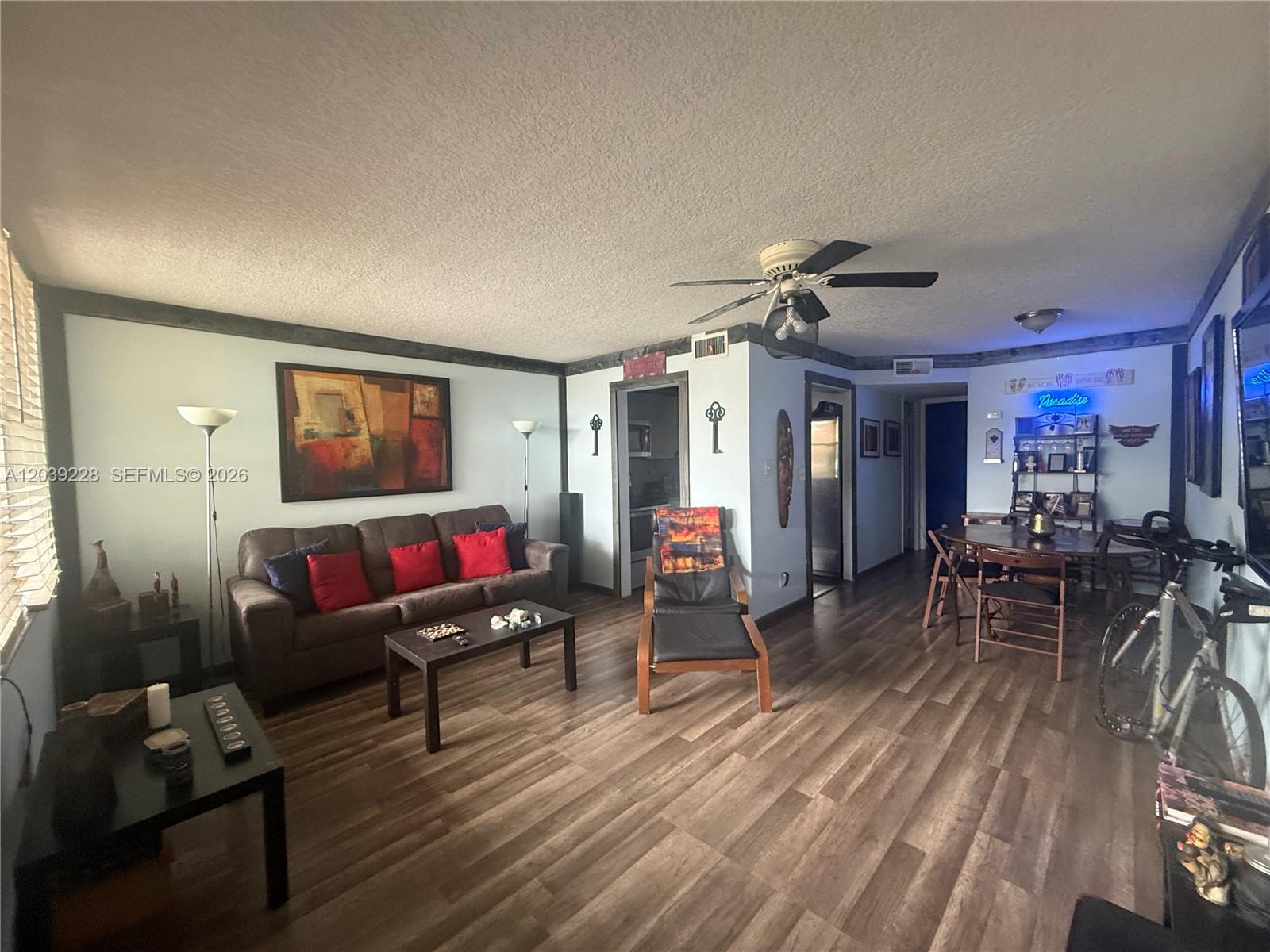 9081 Sunrise Lakes Boulevard 108 Property Photo 6