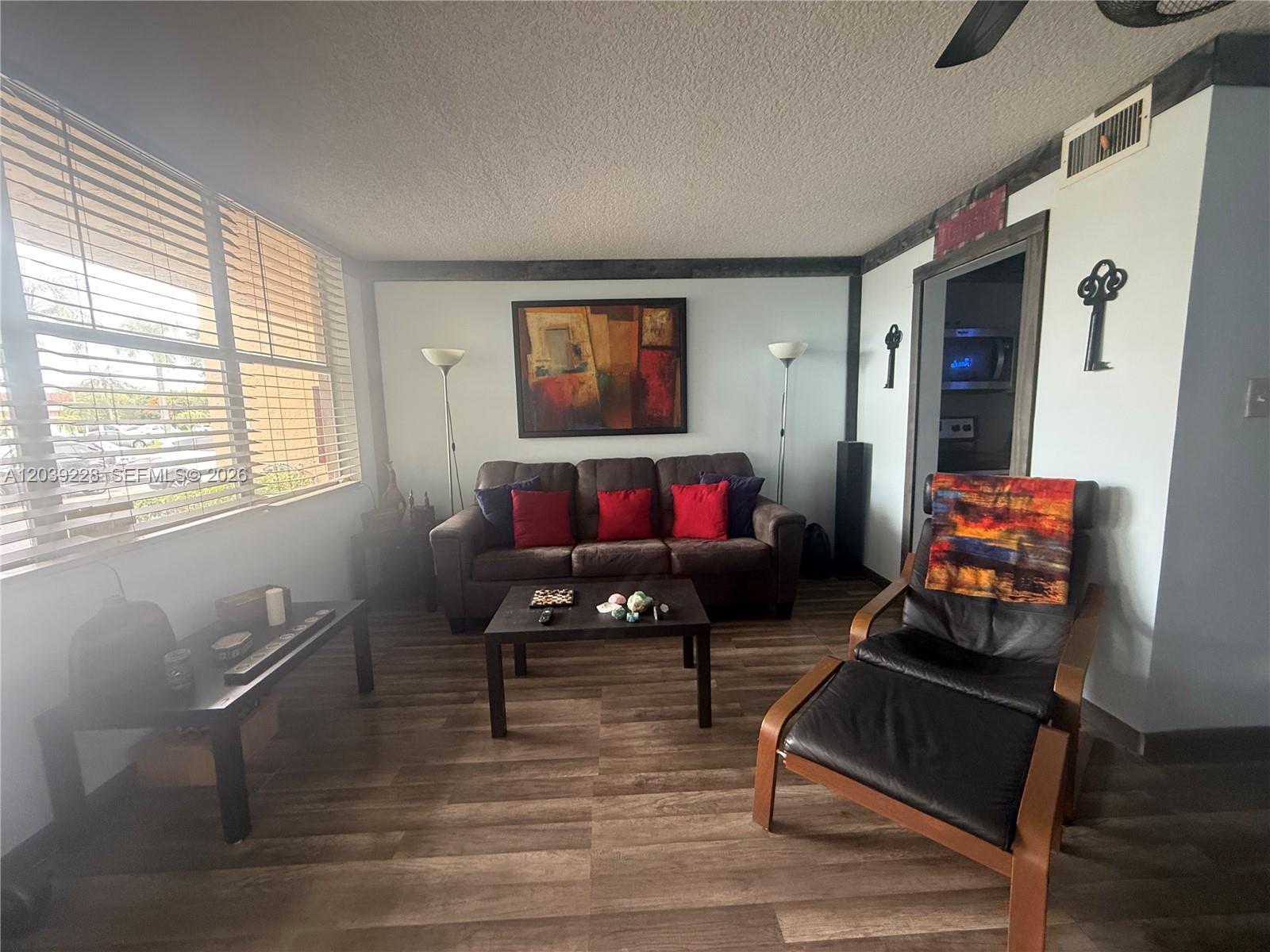 9081 Sunrise Lakes Boulevard 108 Property Photo 11